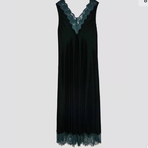 ❤️NWT ZARA DARK GREEN LONG VELVET DRESS WITH LACE - Picture 11 of 11
